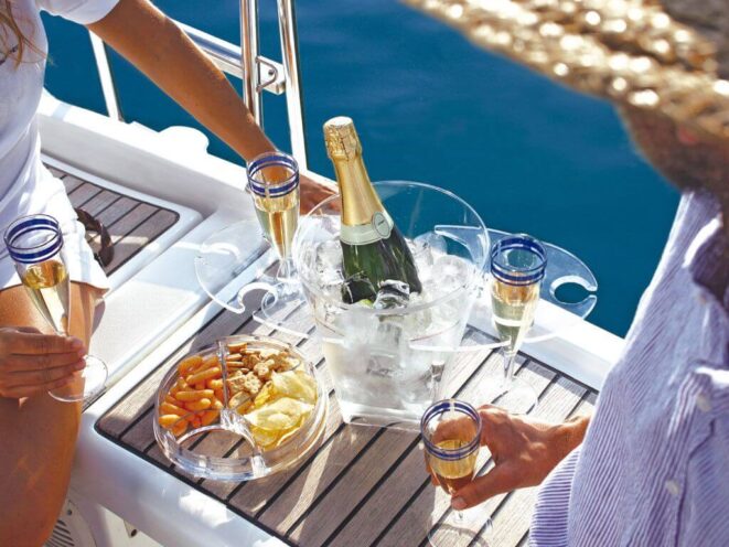 marine-business-party-chanpagner-sekt-eimer-pic3_1920x1920
